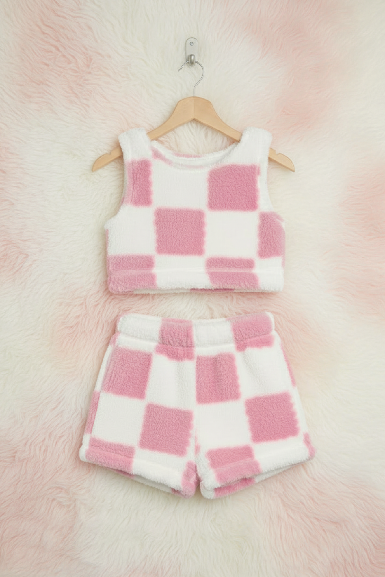 Furry Checkered White & Pink Set