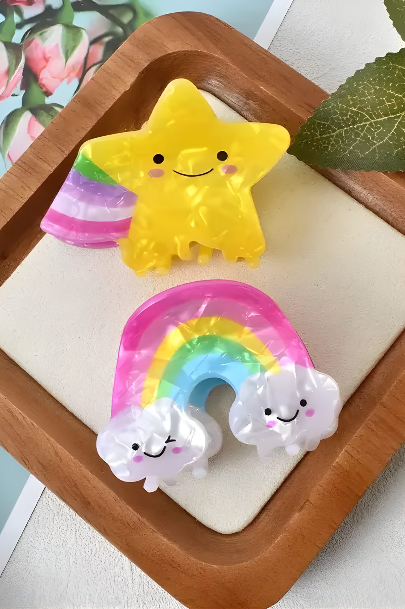 Mini Claw Clip - Rainbow Star